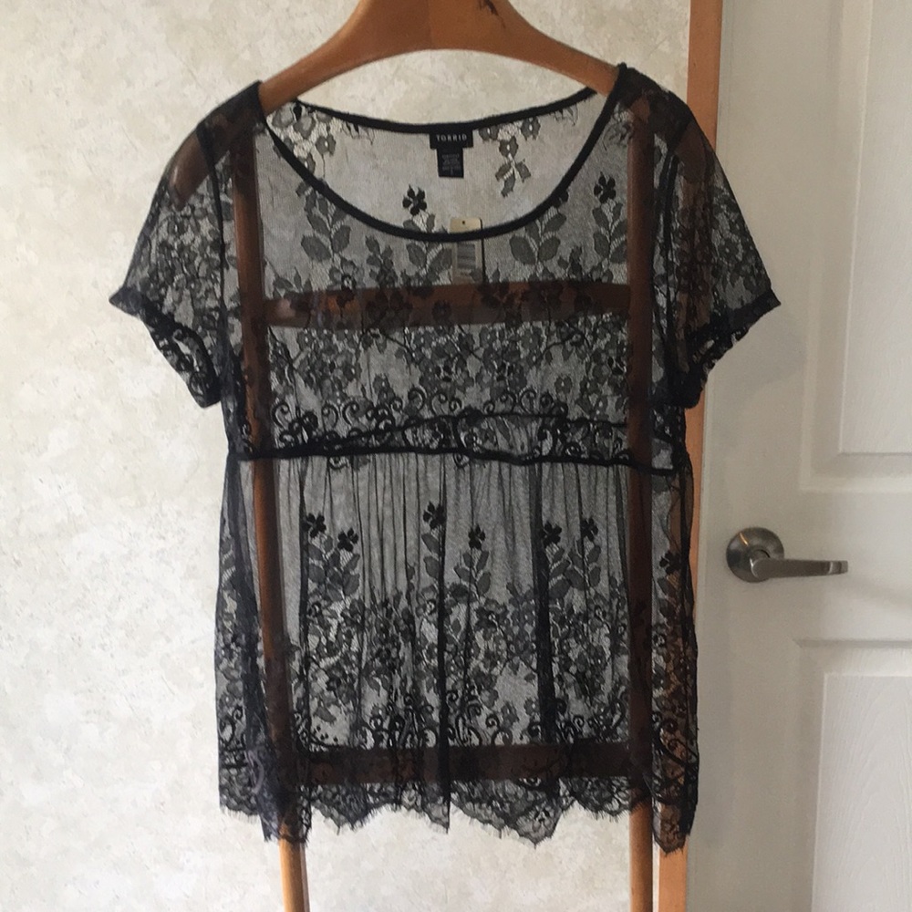 Torrid sheer lace blouse 100% nylon